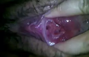 XXX Adolescente flaca se corre en el espejo videos gays en español latino