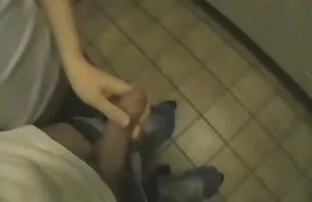 XXX Bonita enfermera parte tres: enorme gay amateur latino STRAPON