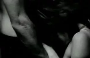 XXX Abuelita de encaje y medias está aislada con sexolatinogay un hombre más joven