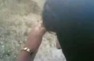 XXX comparte a su esposa asiática con un amigo latinos gay sexo